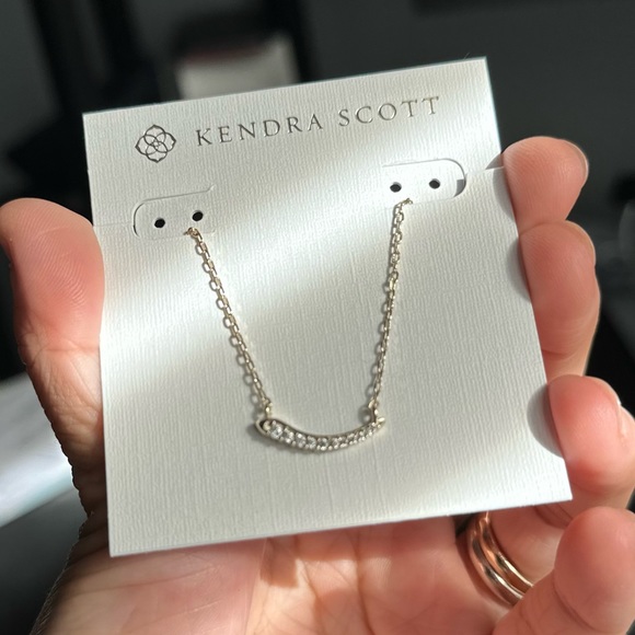 Kendra Scott Whitlee Necklace, Gold Plated - Picture 4 of 4